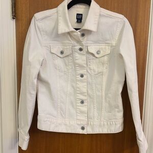 GAP Women’s Classic White Jean Jacket. Sz M